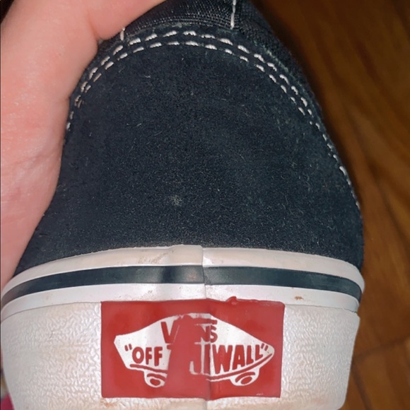 Shoes - Picture 4 of 6